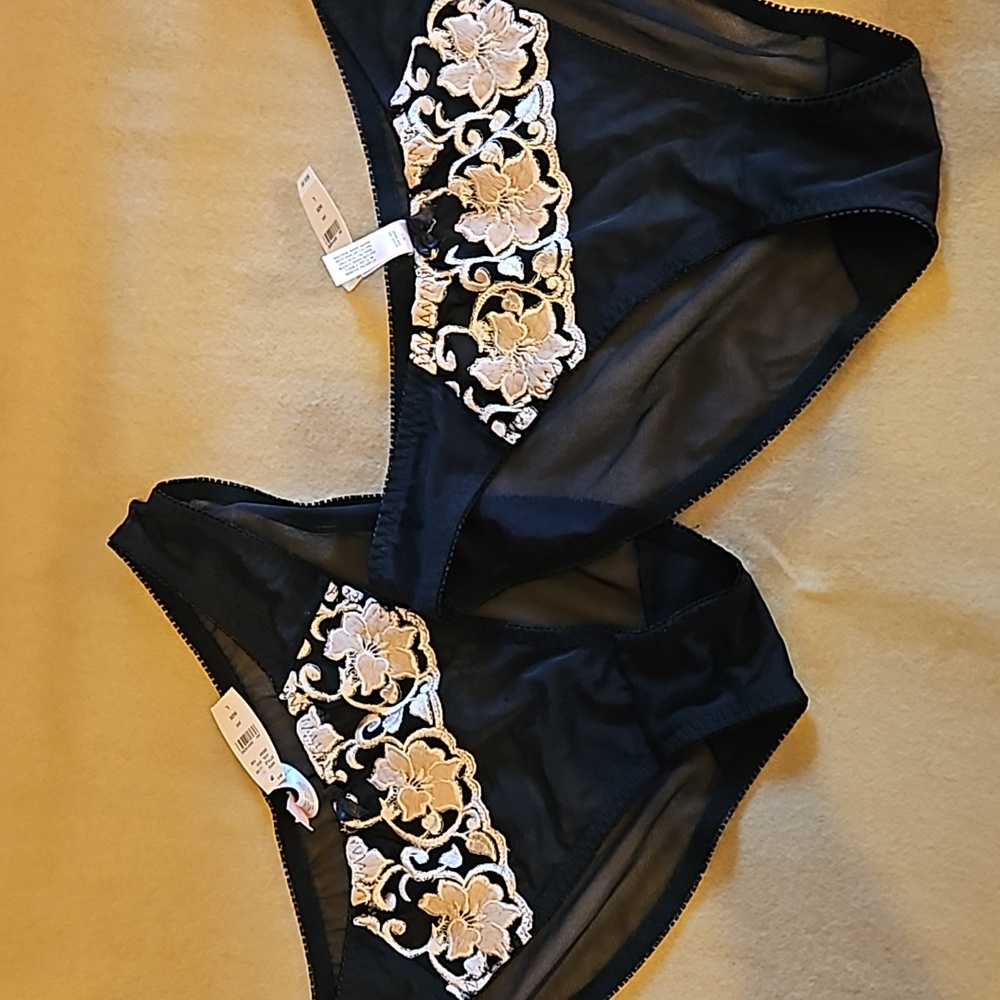 Victoria's Secret Embroidered Black Panties, size L